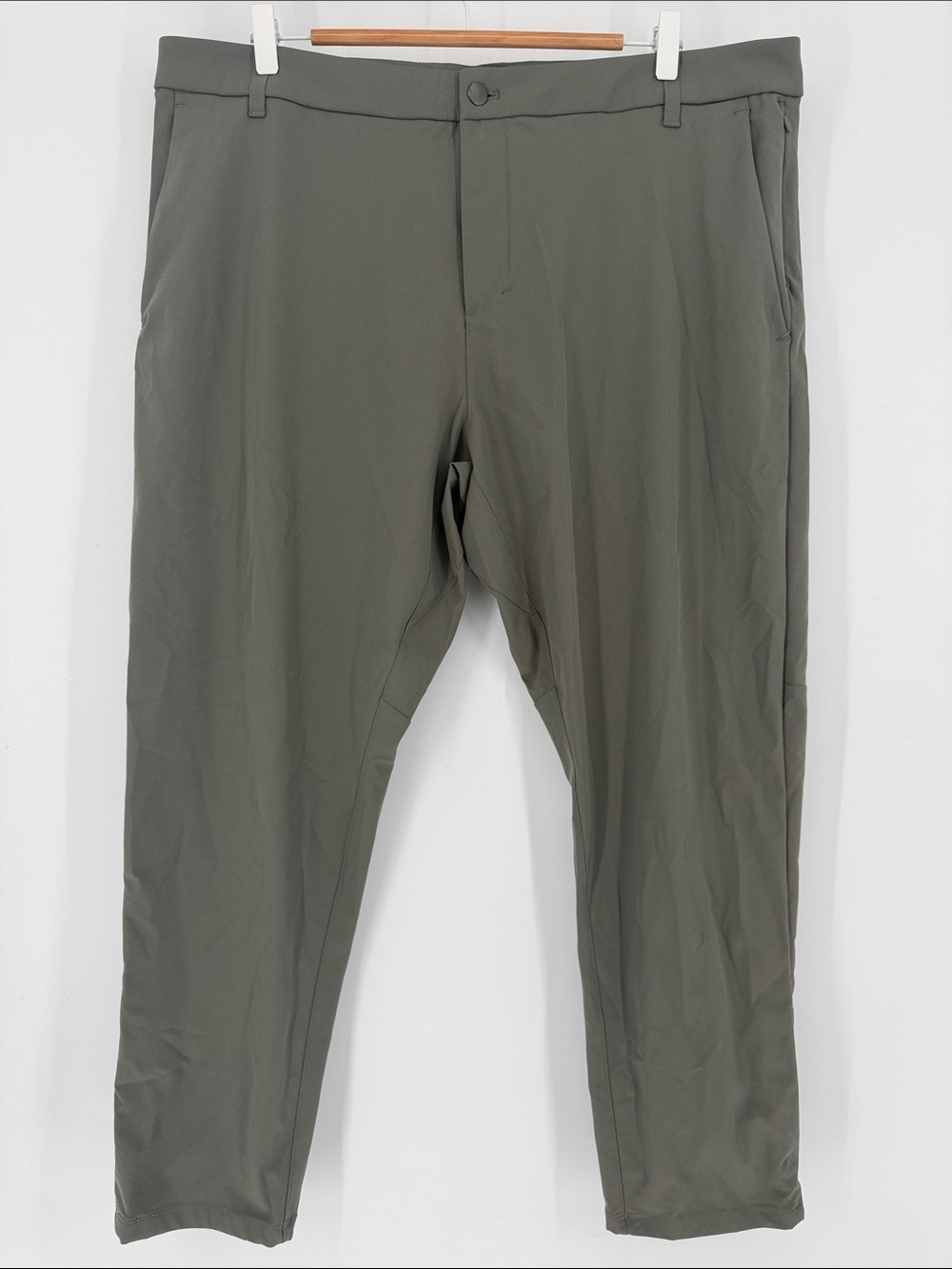 Lululemon Commission Classic-Fit Pant 30” Men’s 40 Olive Green Warpstreme